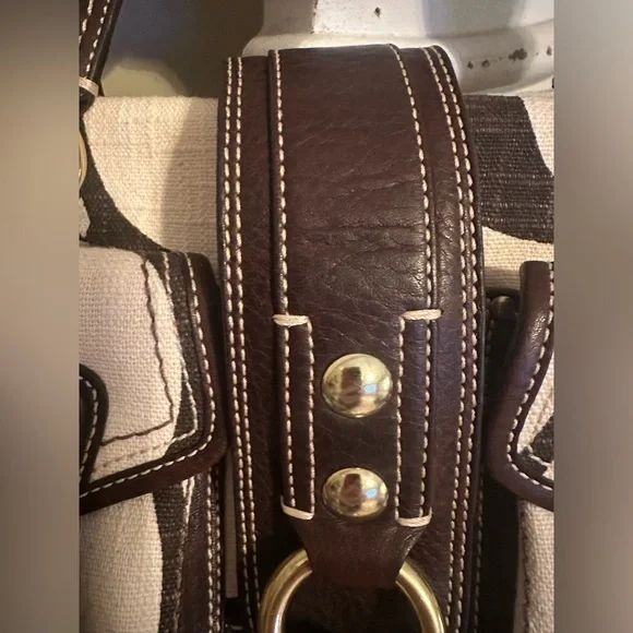 Auth Coach Vintage 65th Anniversary Legacy Mandy Brown and Cream Sign. Satchel! - Picture 4 of 10